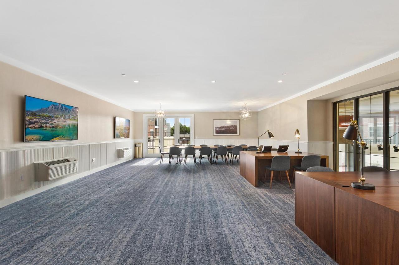 The Vanderbilt Hotel Suites Westbury Buitenkant foto